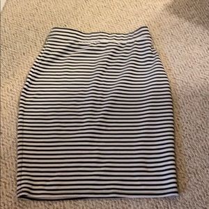 Black and white striped pencil skirt